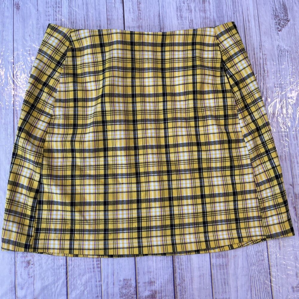Urban Outfitters Women’s Yellow Plaid Miniskirt Size S - P Machine Washable